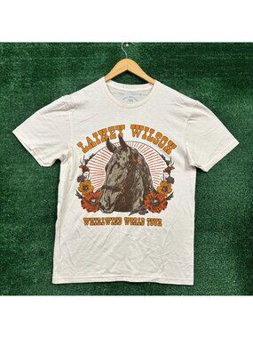 Lainey Wilson Whirlwind World Tour T-Shirt Size Medium